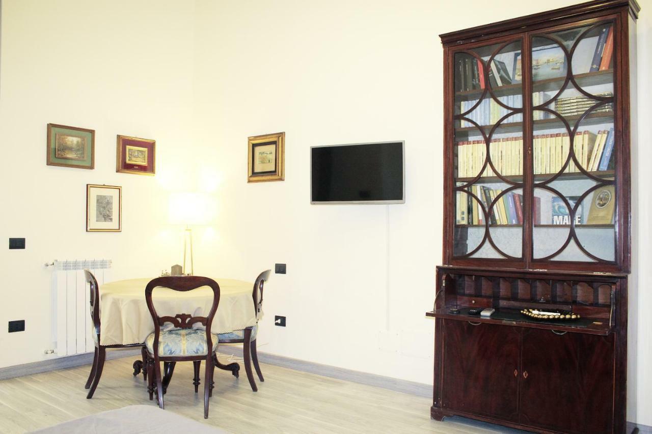 La Suite Del Prof Neapel Exterior foto
