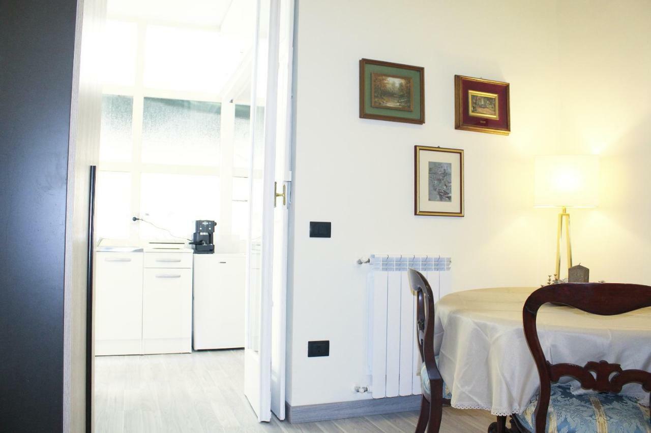 La Suite Del Prof Neapel Exterior foto